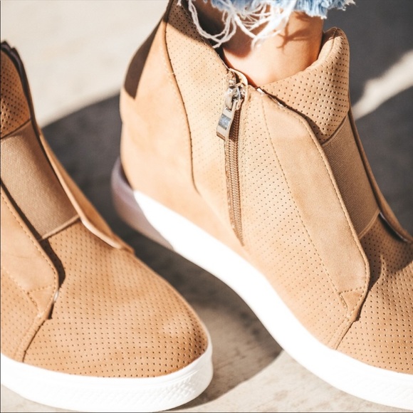 🔥LAST 1🔥Wedge Sneaker -TAN ONLY - Picture 2 of 7